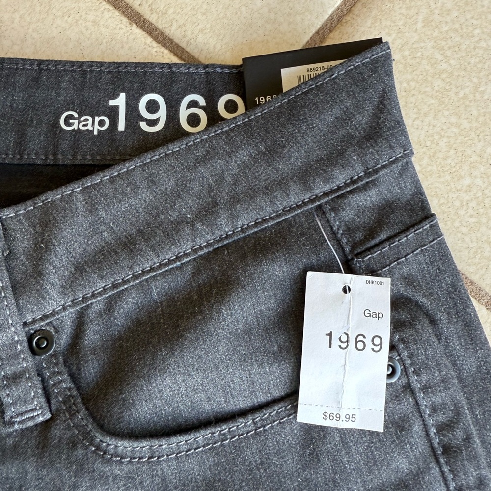 GAP Gray 1969 Jeans Sleek Modern Design
